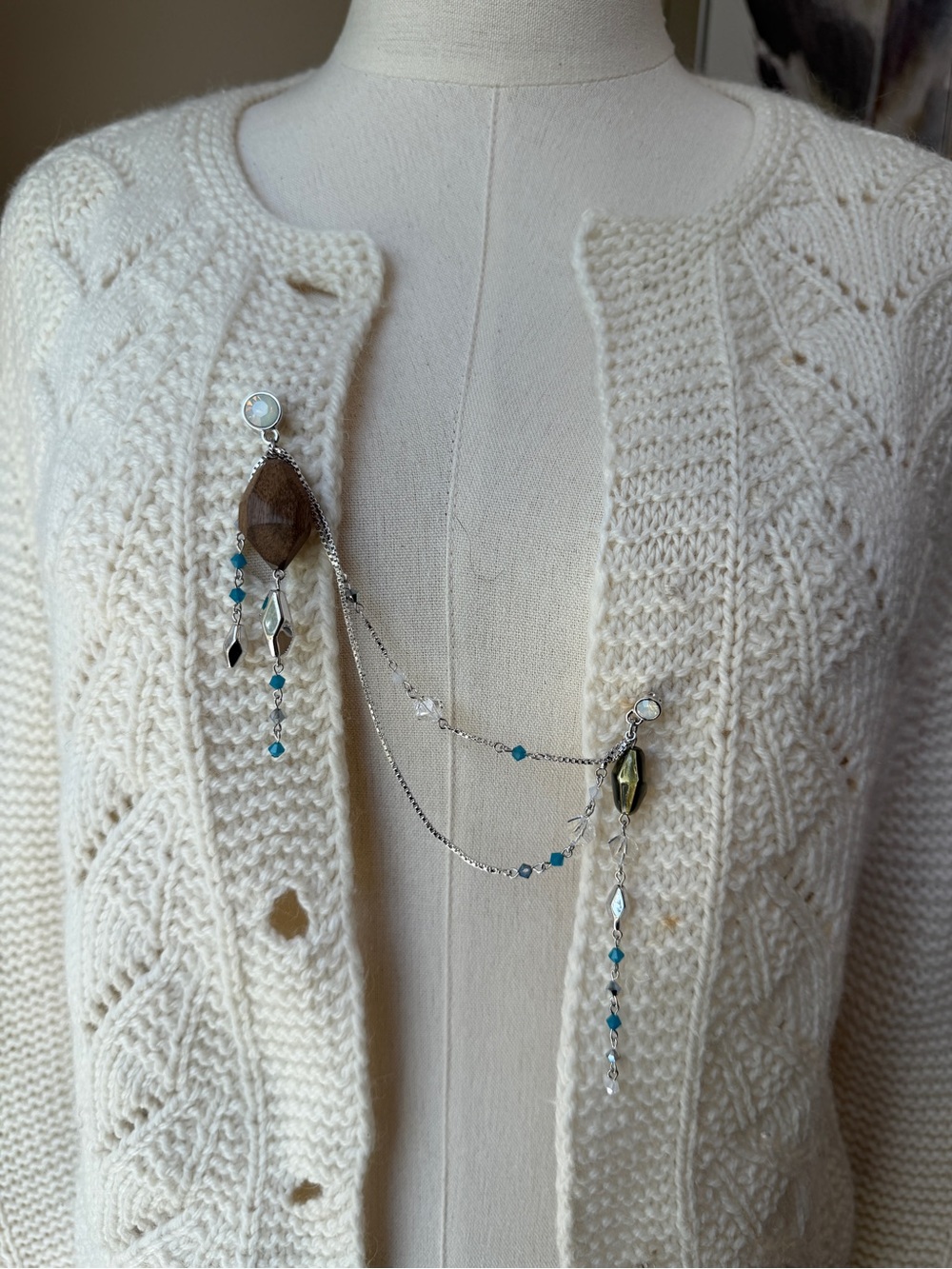 Swarovski sweater/scarf link